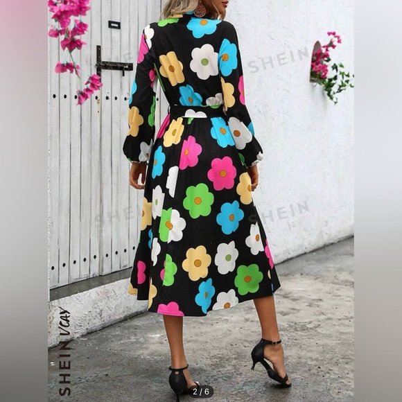 SHEIN VCAY Casual Flower Pattern Printed Lantern Sleeve Dress
Black / 14(XXL) - Picture 2 of 2